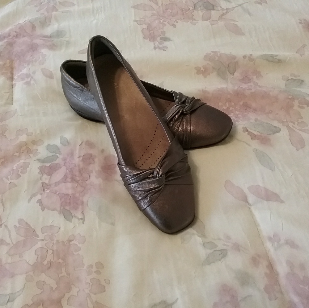 Clarks Candra Gleam ballet flat